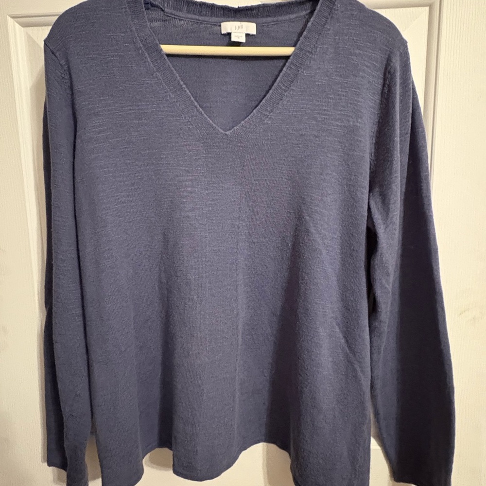 J. Jill Long Sleeve V-Neck Top in Blue size‎ M
